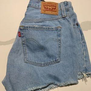 Levi 501 cut offs